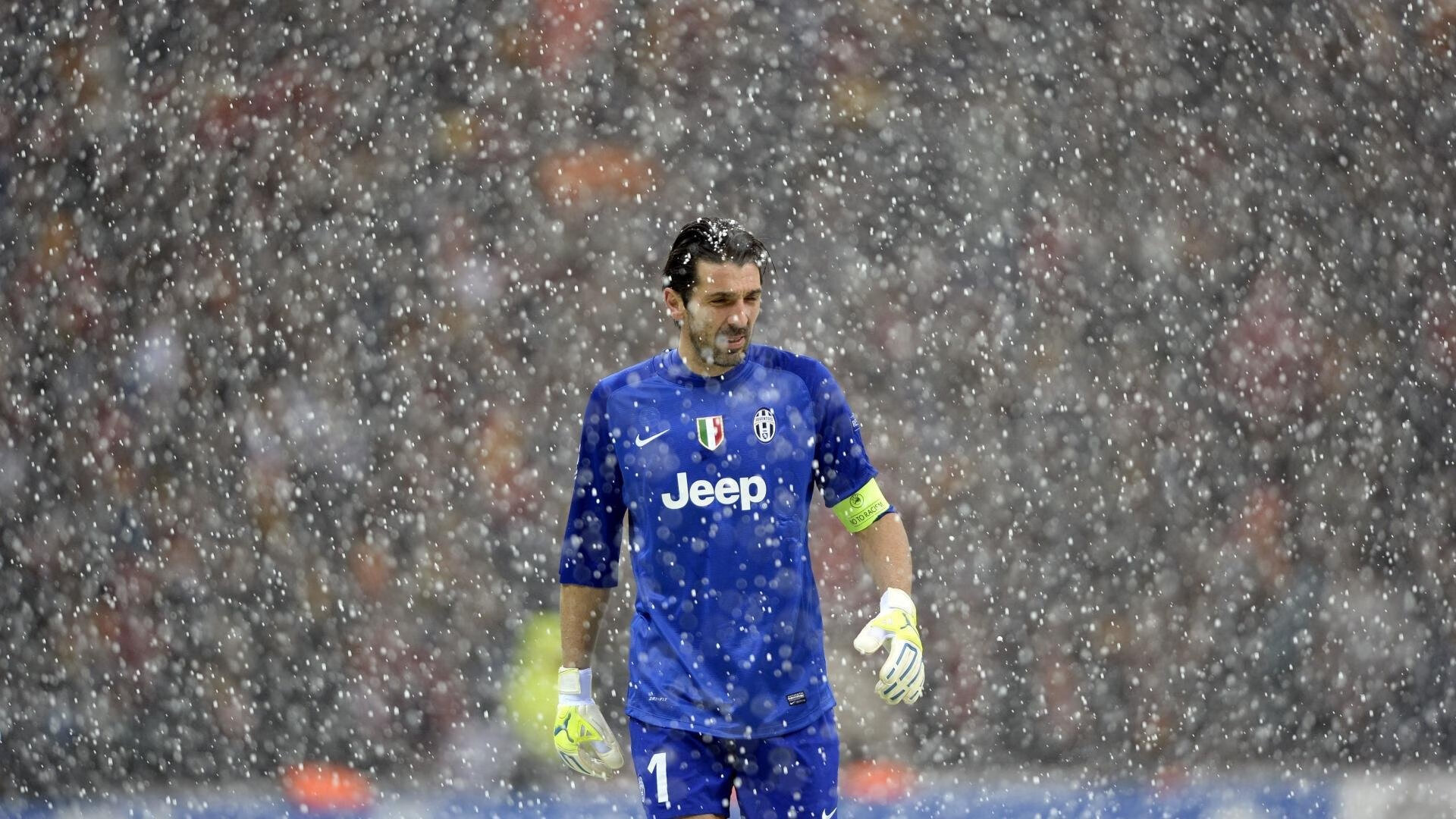 AYX GAME-欧洲足球赛场上的豪强对抗，唇枪舌剑的胜负之争，欧洲足球谁赢了